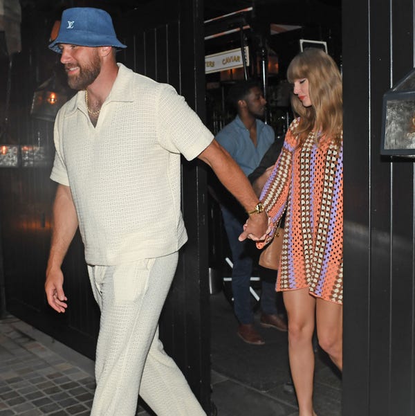 Taylor Swift Looks So ’70s in a Crochet Minidress for London Date With Travis Kelce