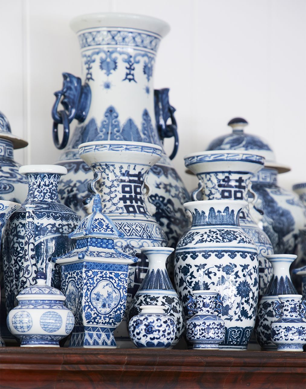 What to Look for When Shopping for Blue and White Porcelain
