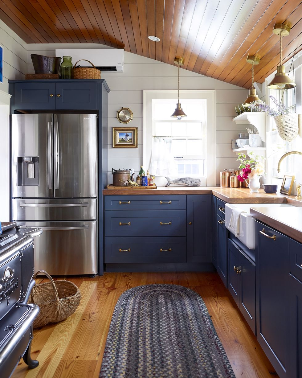 blue and white nautical kitchen