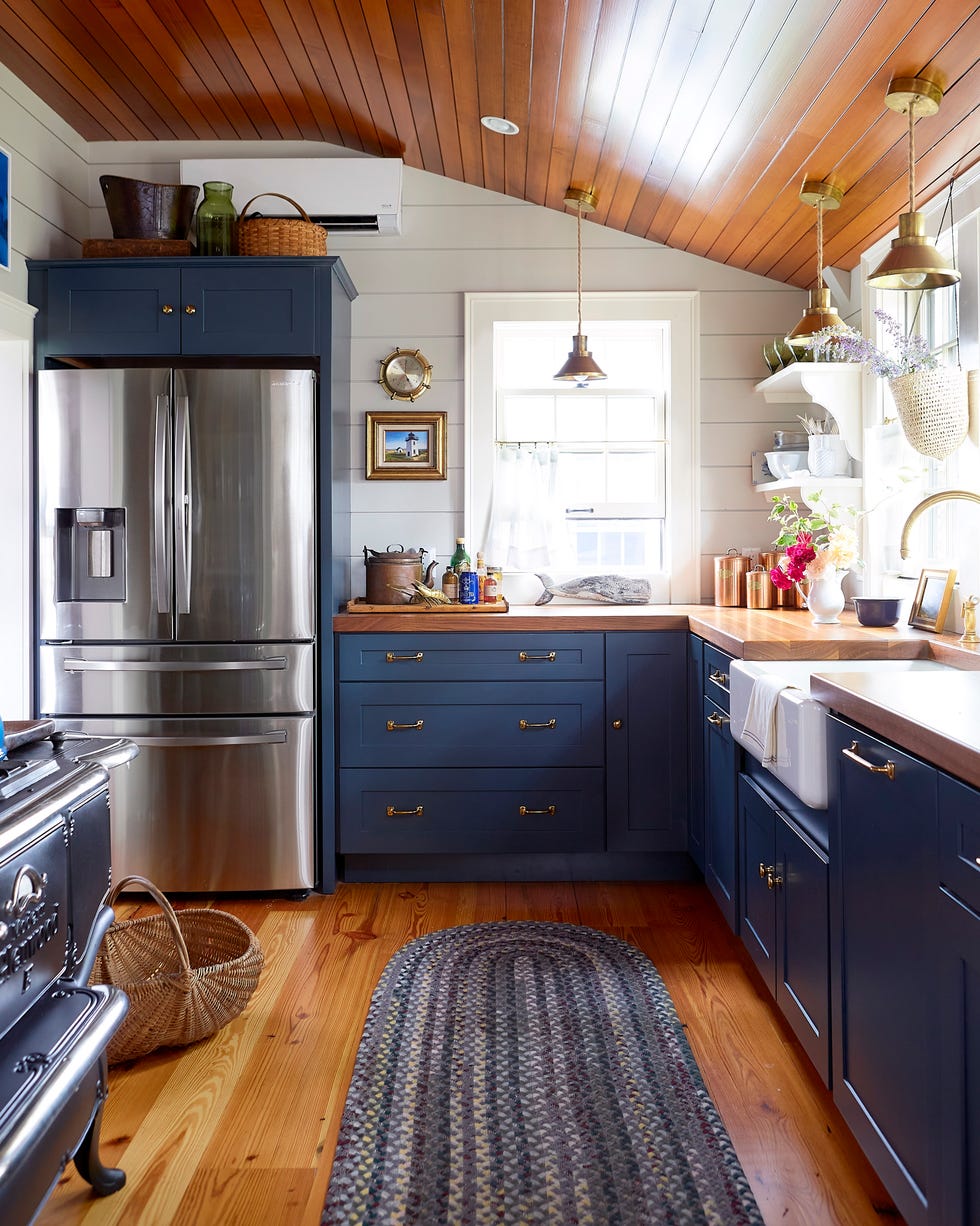 blue and white nautical kitchen