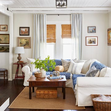 1920s bungalow living room