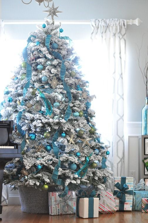 christmas tree decorations blue