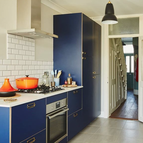 Hølte-Ikea kitchen in bright blue