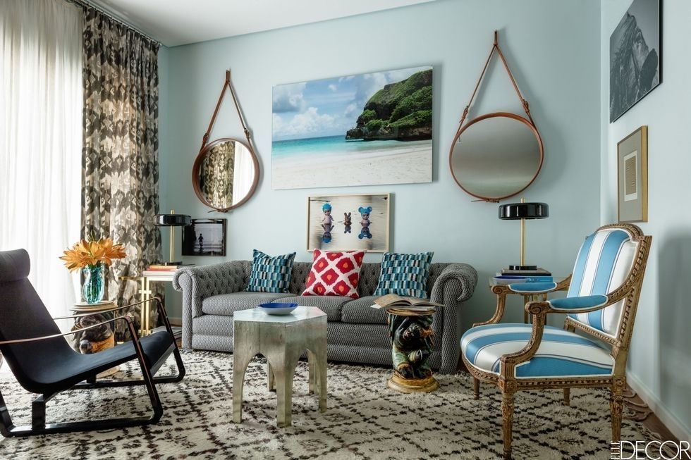 Transform Your Living Room with Stunning Blue Wall Decor