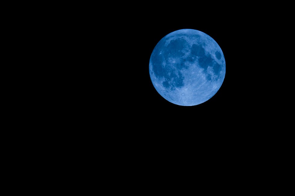 Full moon halloween quiz
