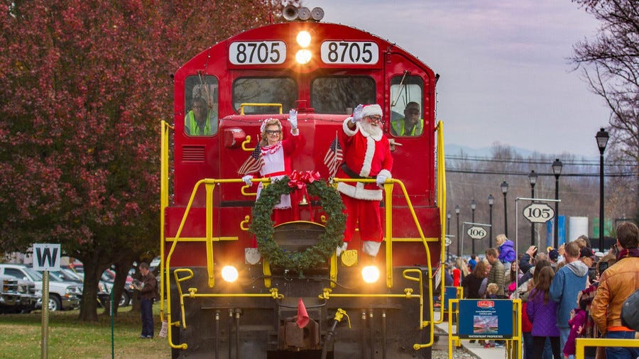 55 Best Christmas Towns in USA - Best Christmas Towns in America