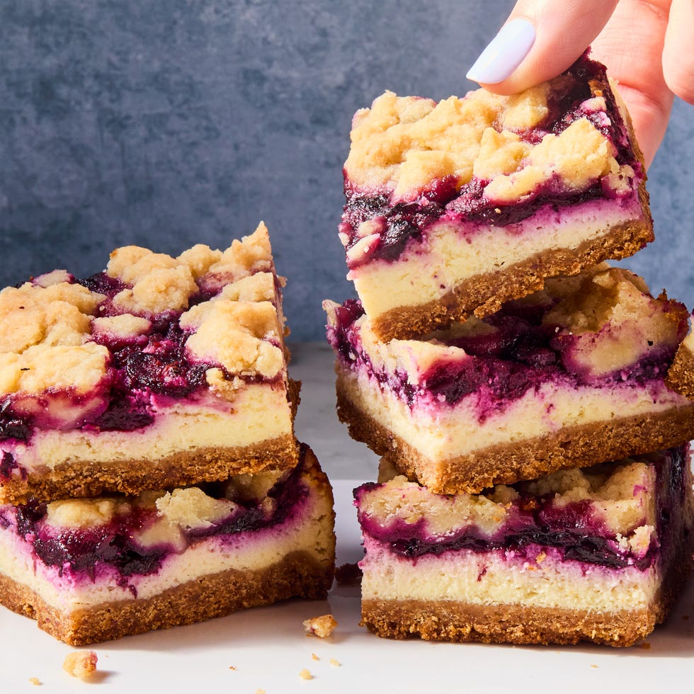blueberry crumble cheesecake bars