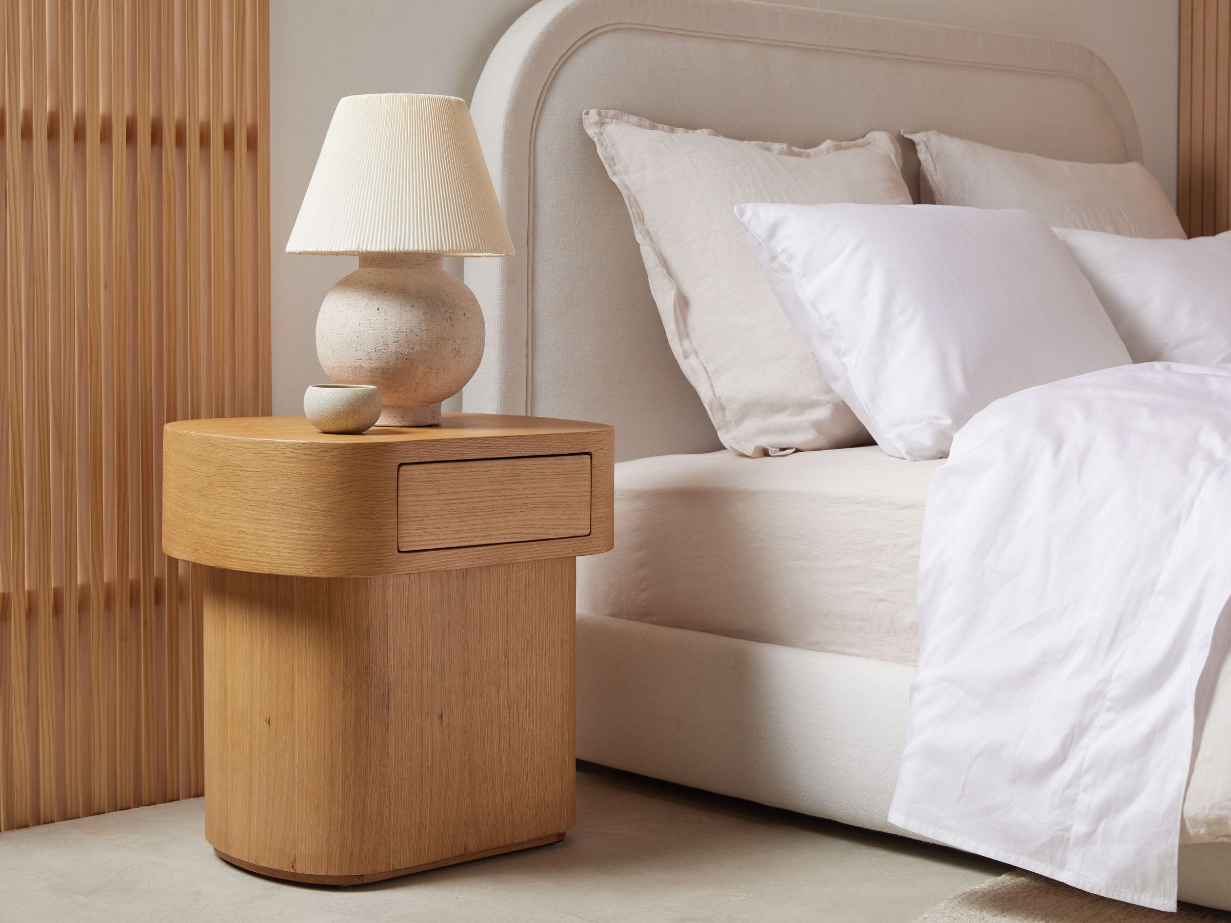 16 Nightstands & Side Tables Perfect For Small Bedrooms - Chloe Dominik