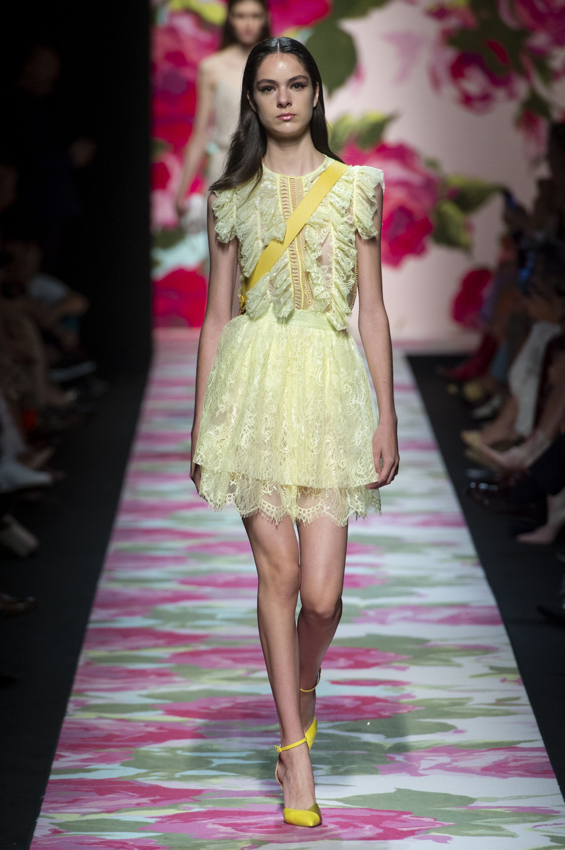 Blumarine - 新品未使用Blumarine花柄 ブルマリン　高級　イタリア　背中見せ BLUMARINE」（ブルマリン）｜2020春夏コレクション