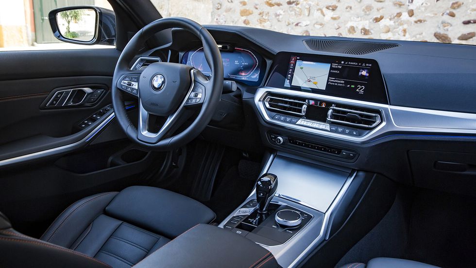BMW 320d - interior