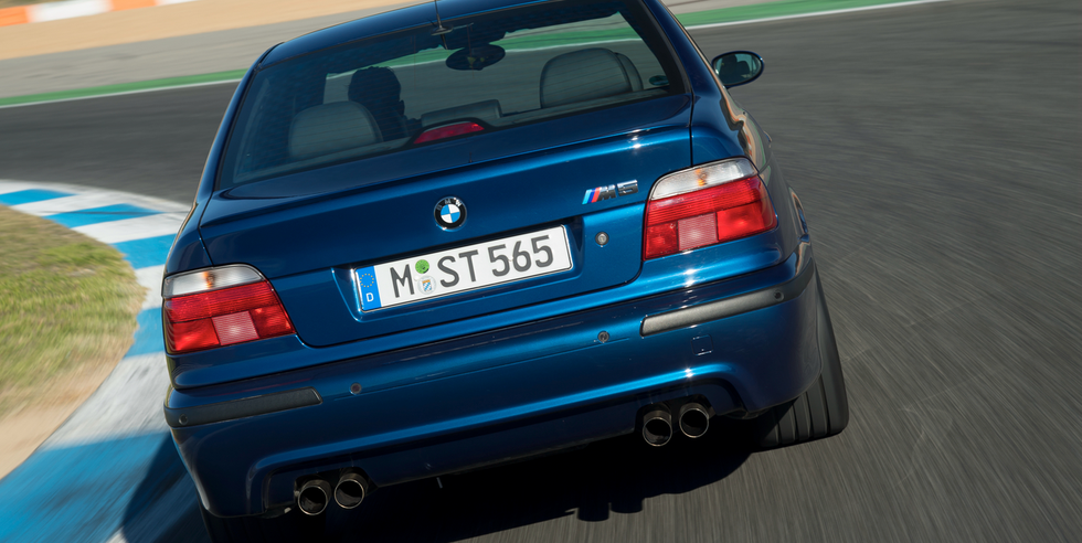 bmw-m5-e39-05-67371dcd4846e.png