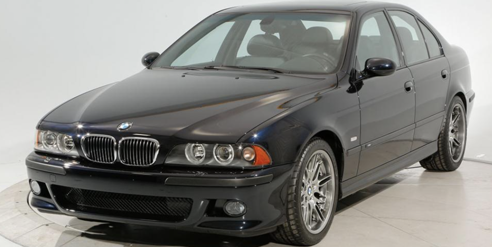  Este BMW M5 E3  del   se ha vendido a precio récord  ¿Cómo es posible?