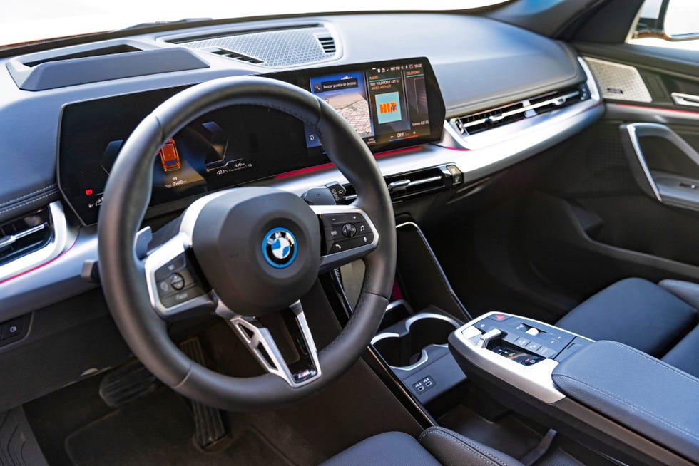 bmw-x1-interior-64fb3adfdd1de.jpg?resize