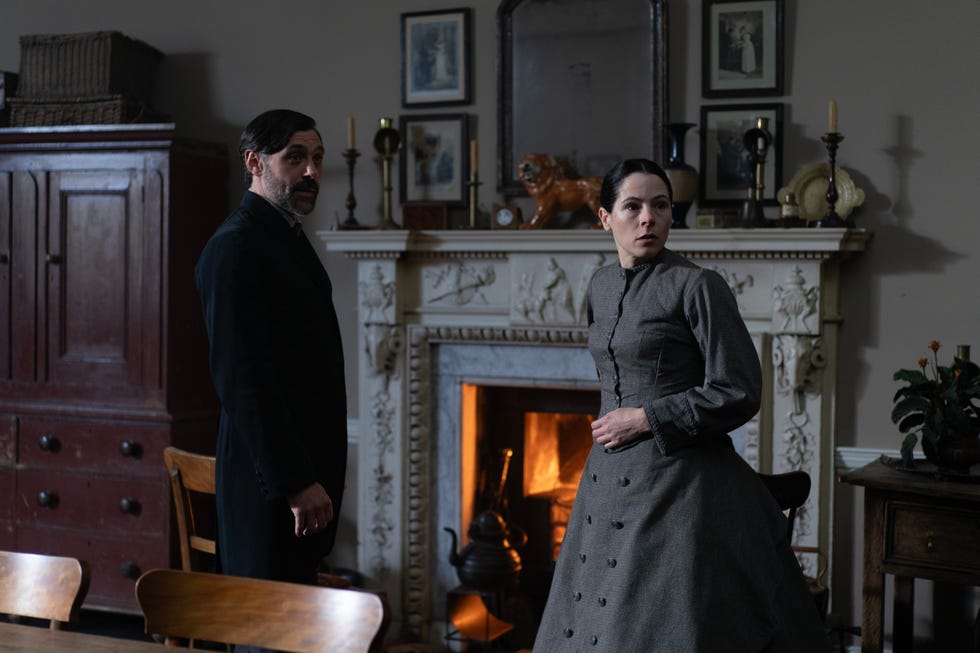 l r: fletcher played by liam garrigan and davison played by elaine cassidy