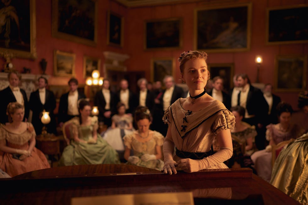 clara trenchard played by harriet slater