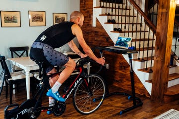 bobby lea on a trainer at home