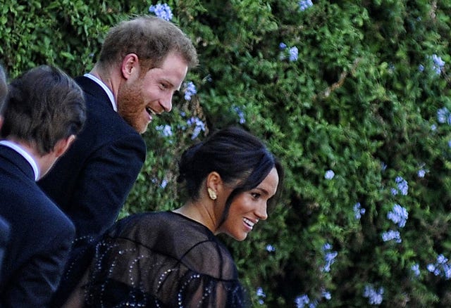 Duques de Sussex en la boda de Misha Nonoo