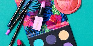 Imagen de productos de maquillaje de la línea Tropics de Primark Beauty