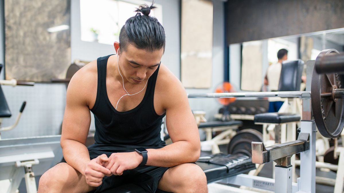 How Long to Rest Between Sets in Workouts for Muscle and Strength