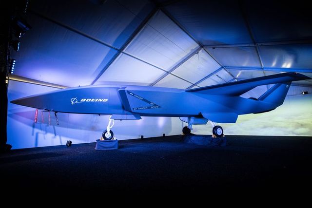 Boeing, Loyal Wingman, drone, autonomous,ボーイング,新型,ドローン