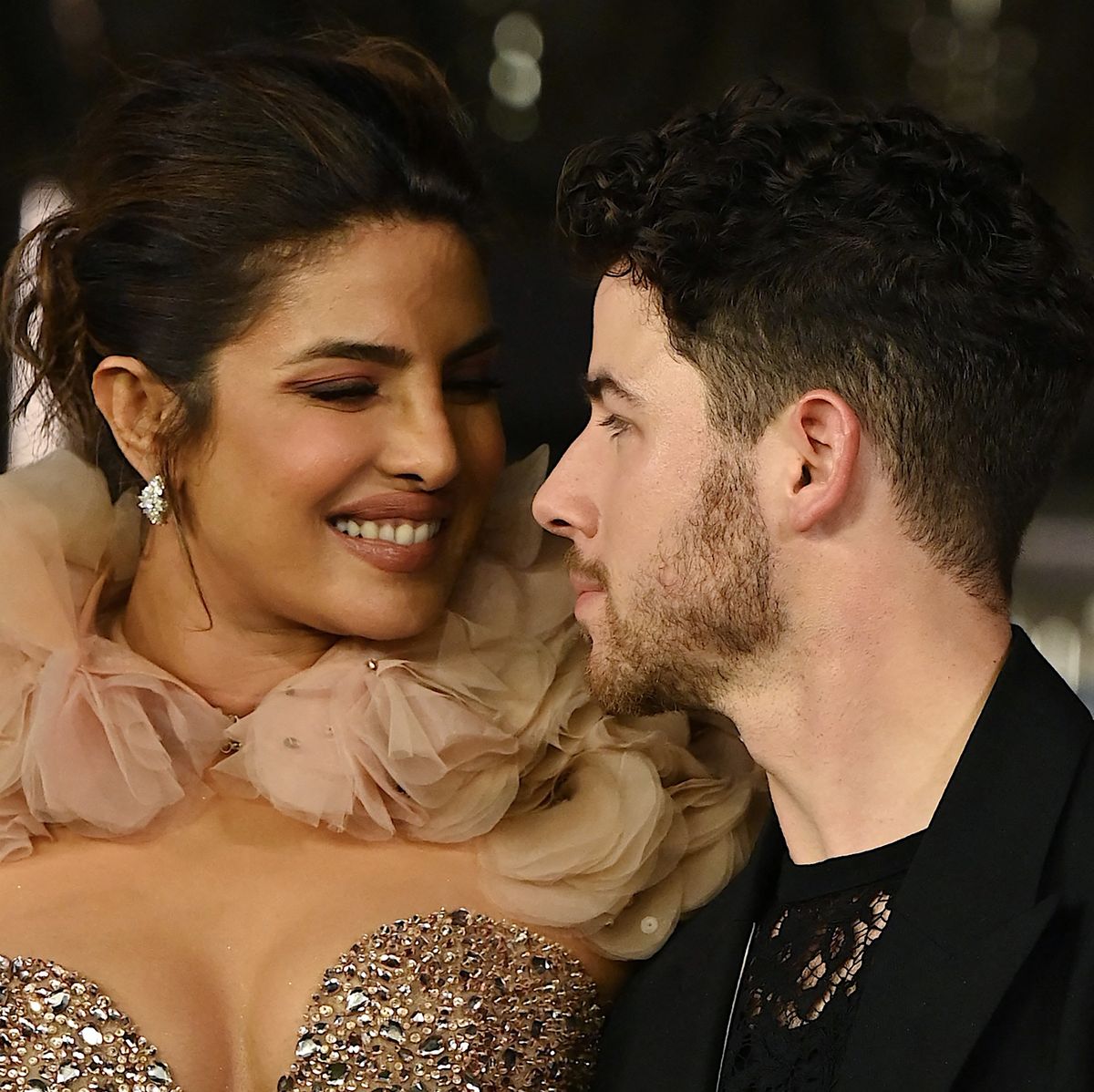 1200px x 1198px - Priyanka Chopra Wears Nude Gown With Nick Jonas at Mumbai Cultural Centre  Opening
