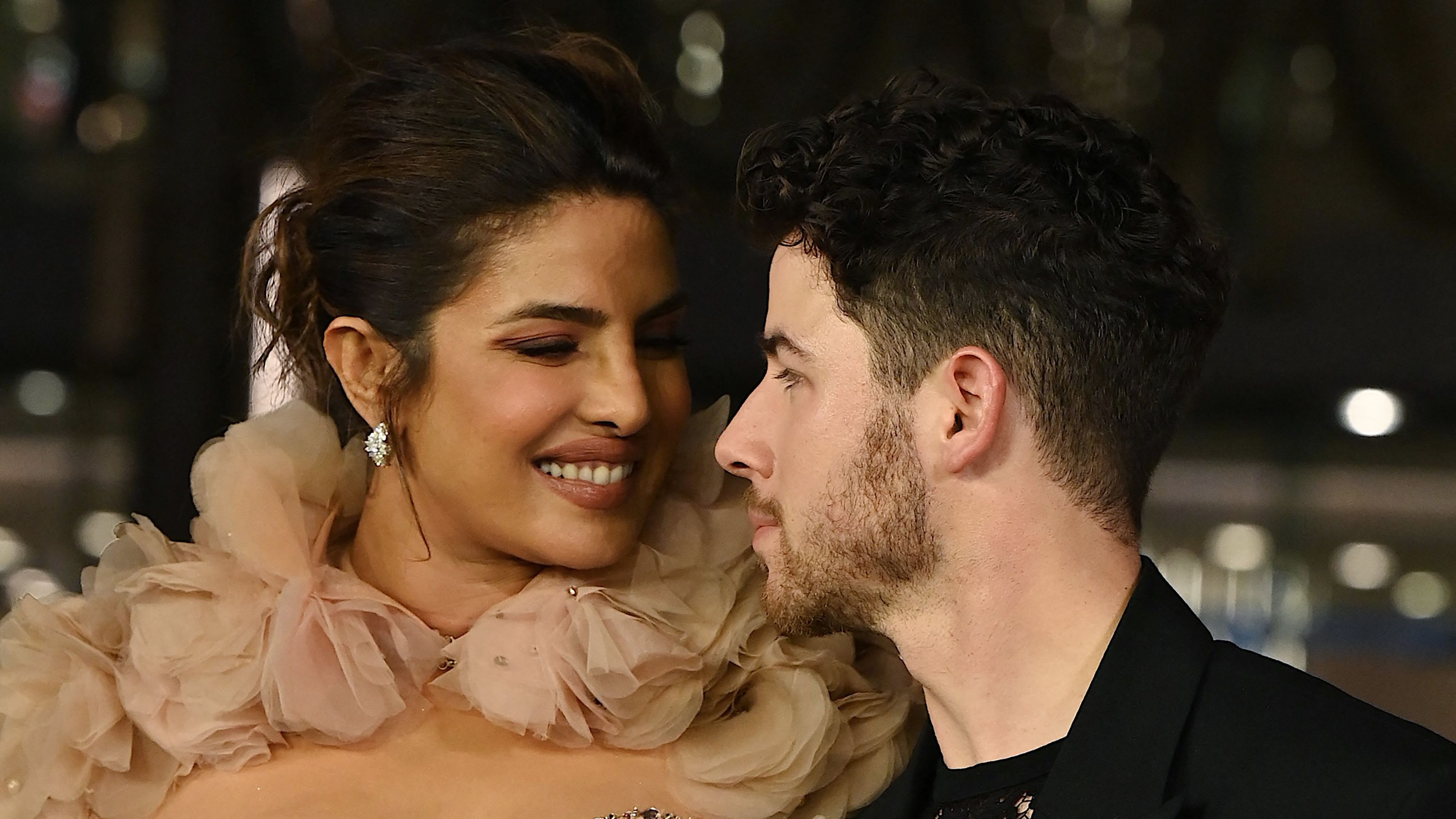 Hot Romance In Sleeping Girl - Priyanka Chopra Wears Nude Gown With Nick Jonas at Mumbai Cultural Centre  Opening