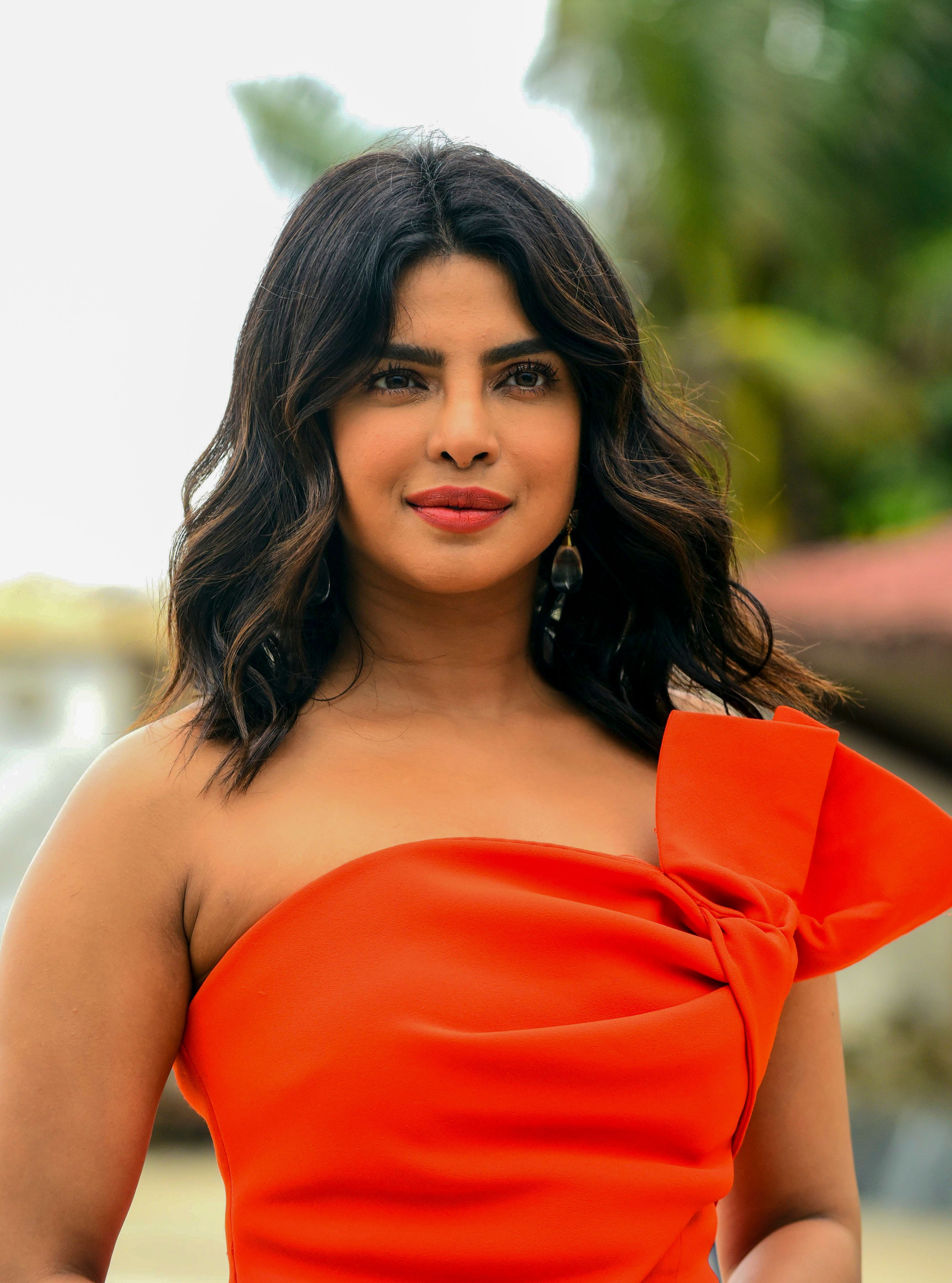 America Me Priyanka Chopra Porn - Priyanka Chopra Beauty Tips - Priyanka Chopra Skincare, Makeup