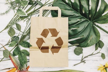 Reciclar y ahorrar: Bolsa de papel reciclable