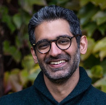 a bomb placed close to the heart by nishant batsha, book review a bomb placed close to the heart by nishant batsha, book review
