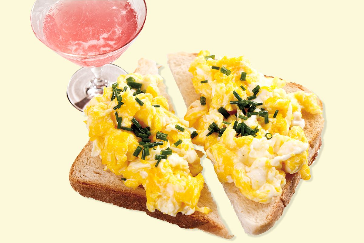champagne, toast, eggs