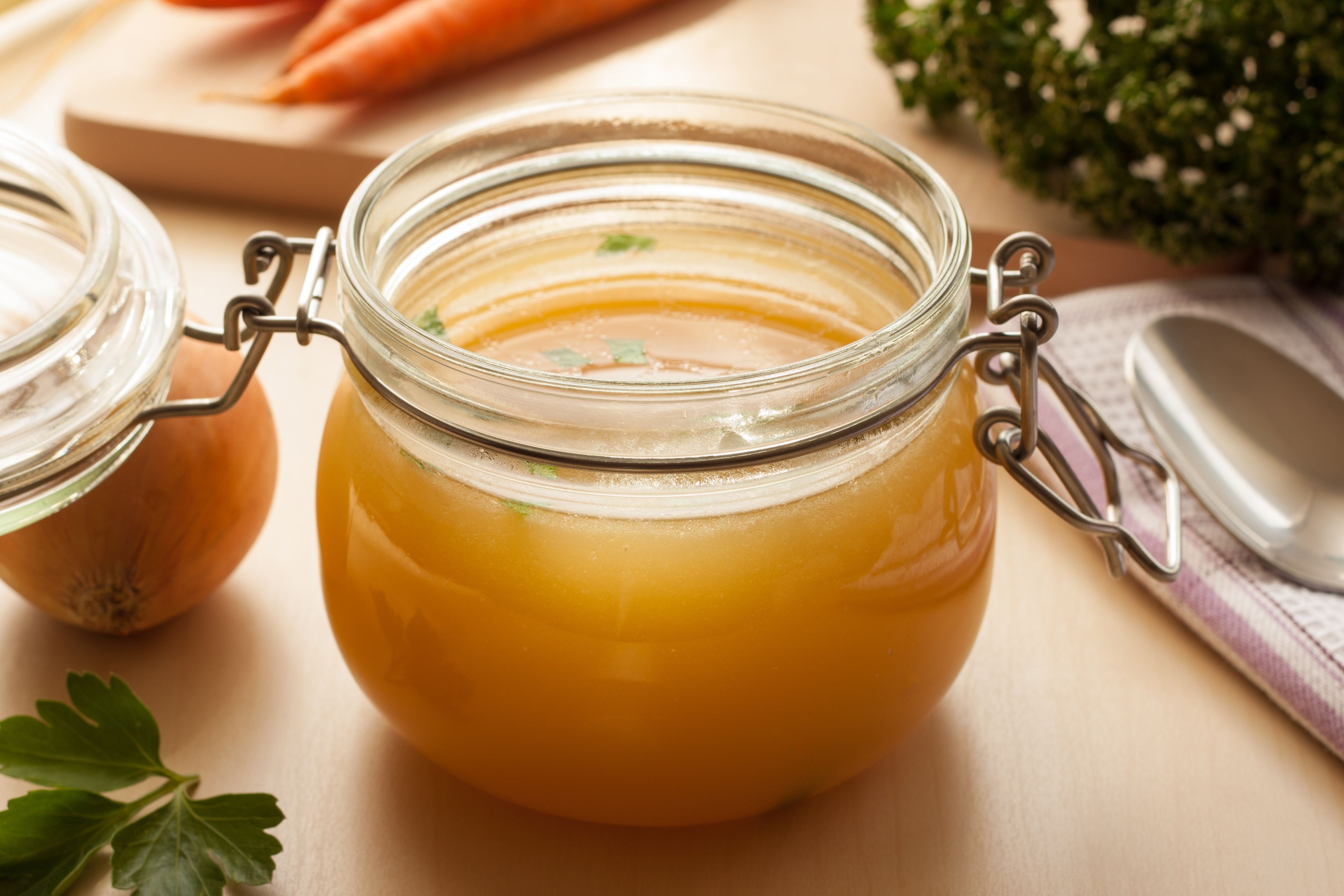 Bone Broth vs Stock: Which is better?