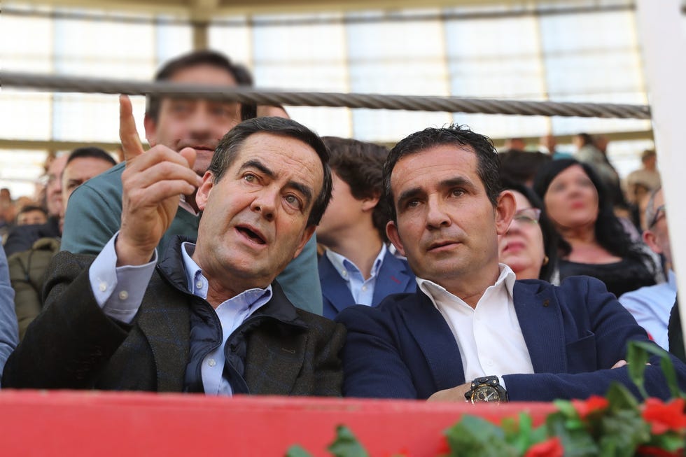 *FAMOSOS EN LA CORRIDA DE TOROS DE ILLESCAS