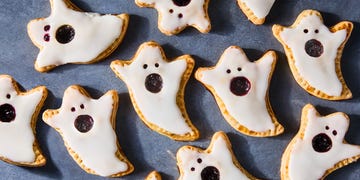 mini hand pies decorated like ghosts