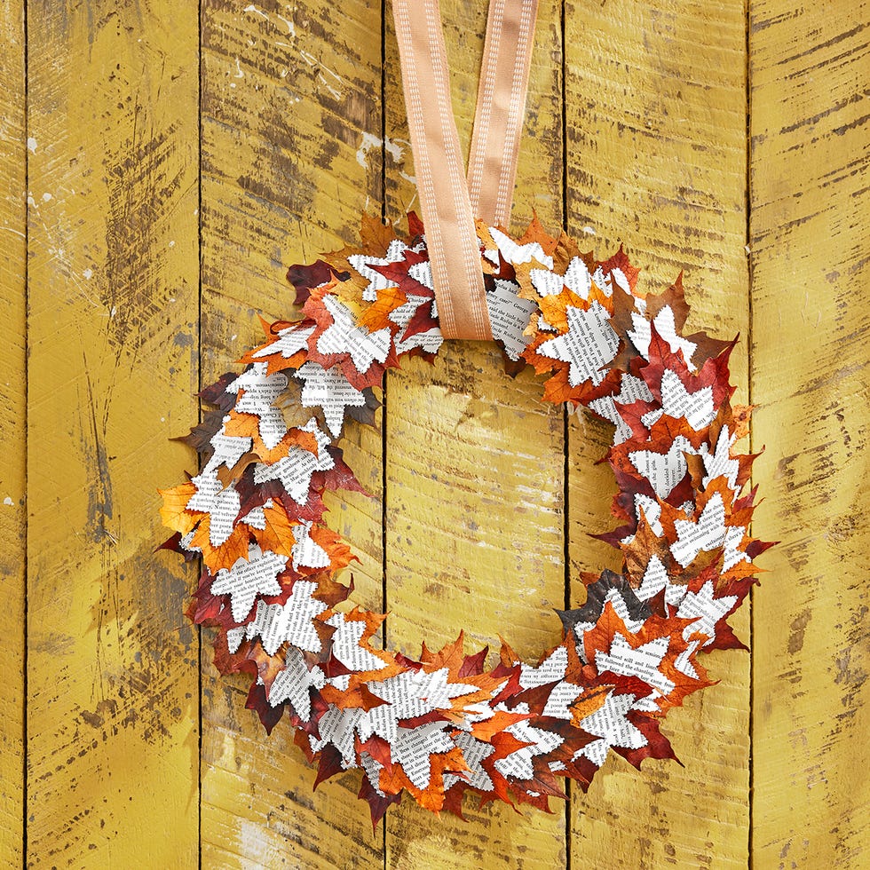 diy wreaths for halloween book leaves