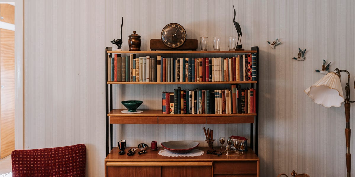 21 Things in Grandma’s Living Room That Are Worth a LOT of Money 21 Things in Grandma’s Living Room That Are Worth a LOT of Money