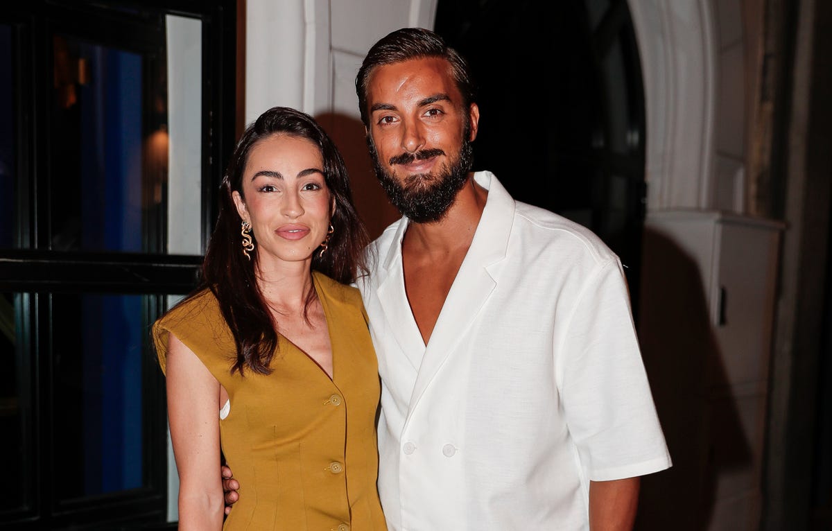El reproche de Borja González, de 'Supervivientes', a su mujer tras su día  de playa