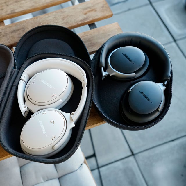 bose quietcomfort vs quietcomfort ultra headphones