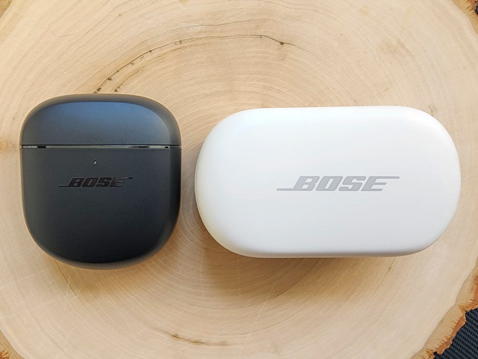 charging cases of bose earbuds