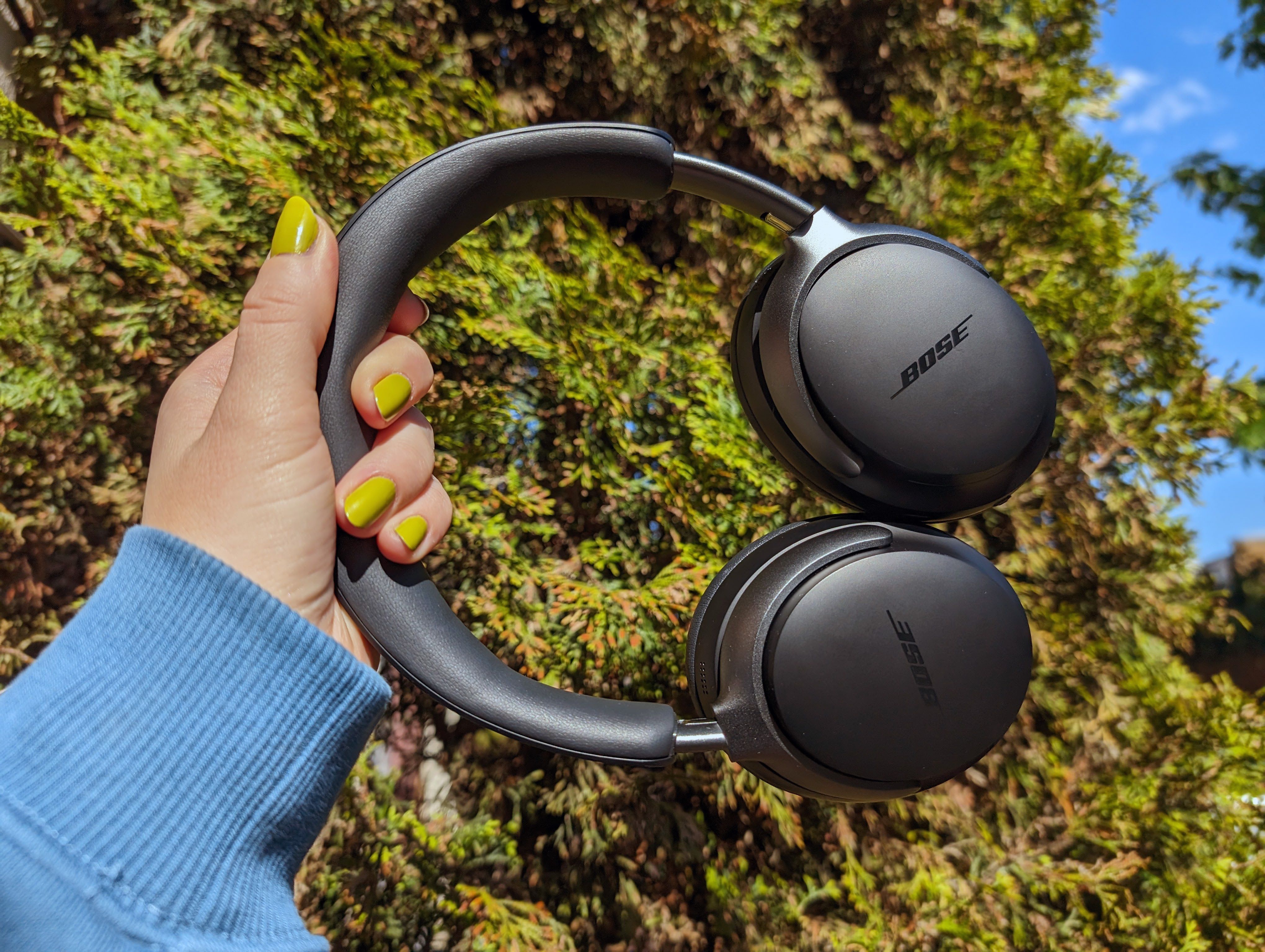 bose-quietcomfort-ultra- bose-quietcomfort-ultra-