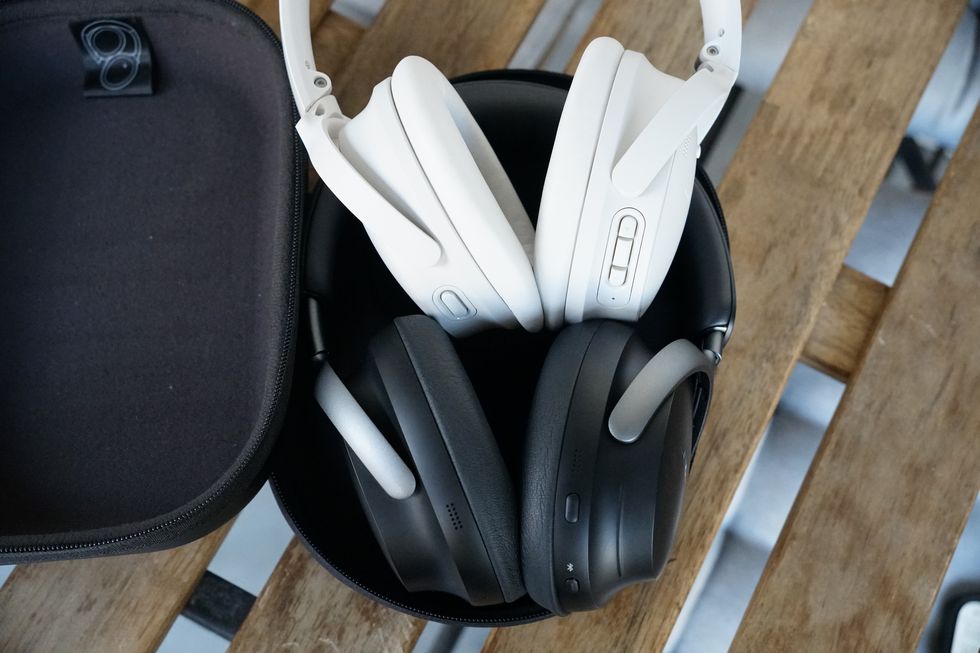 bose quietcomfort vs quietcomfort ultra headphones