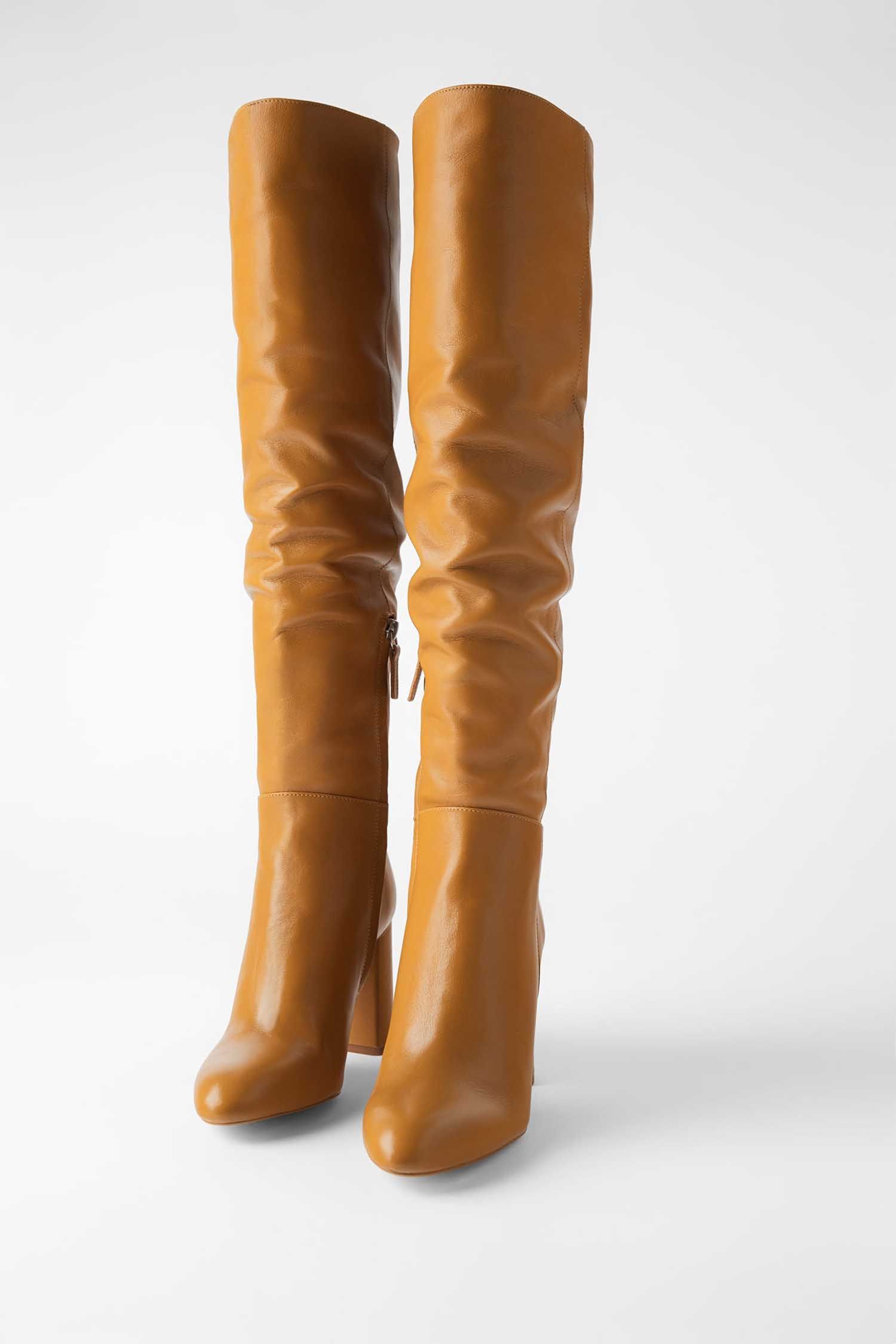 Botas altas beige discount zara