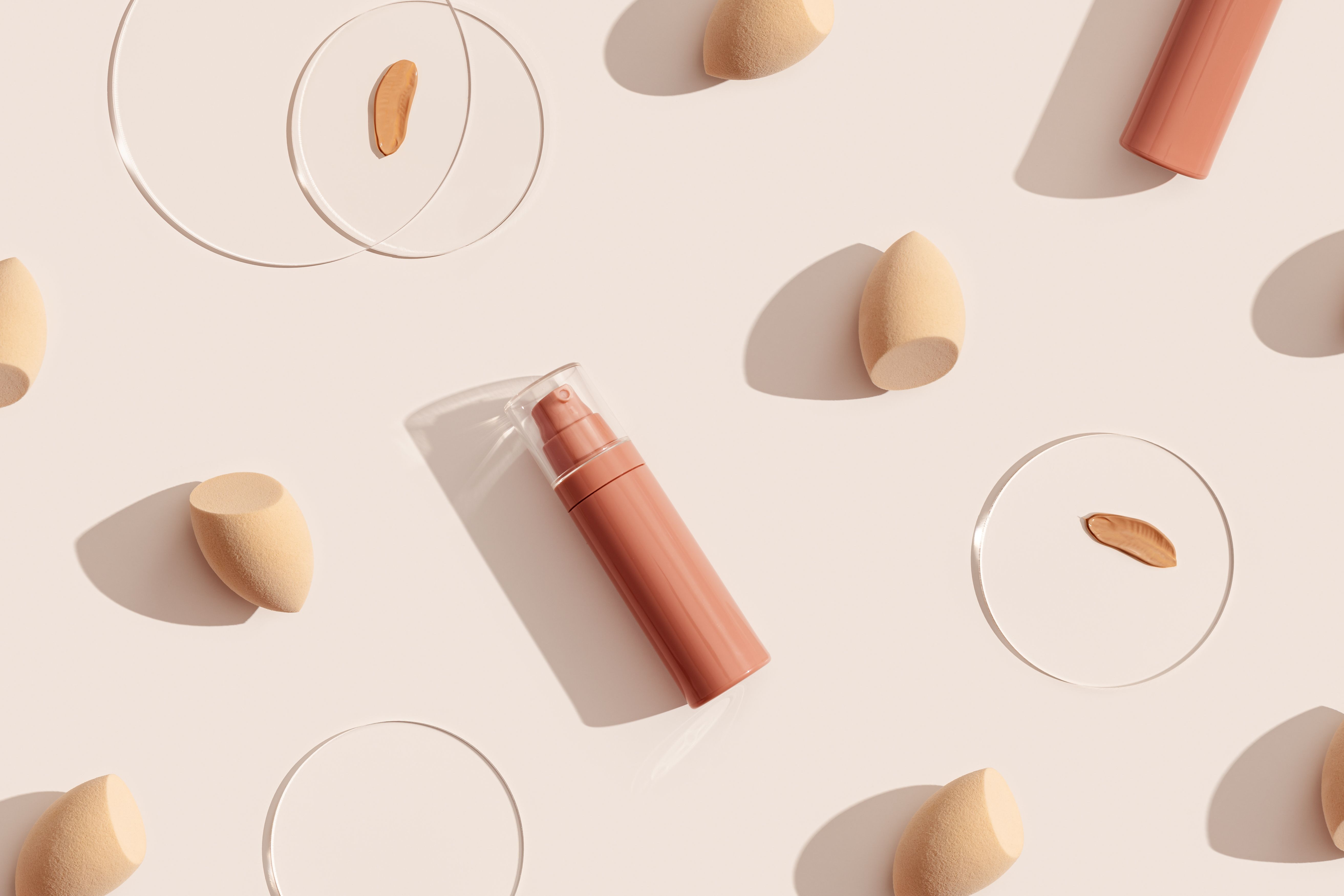 値下‼︎KKW BEAUTY クリームコントロール、ハイライトキット