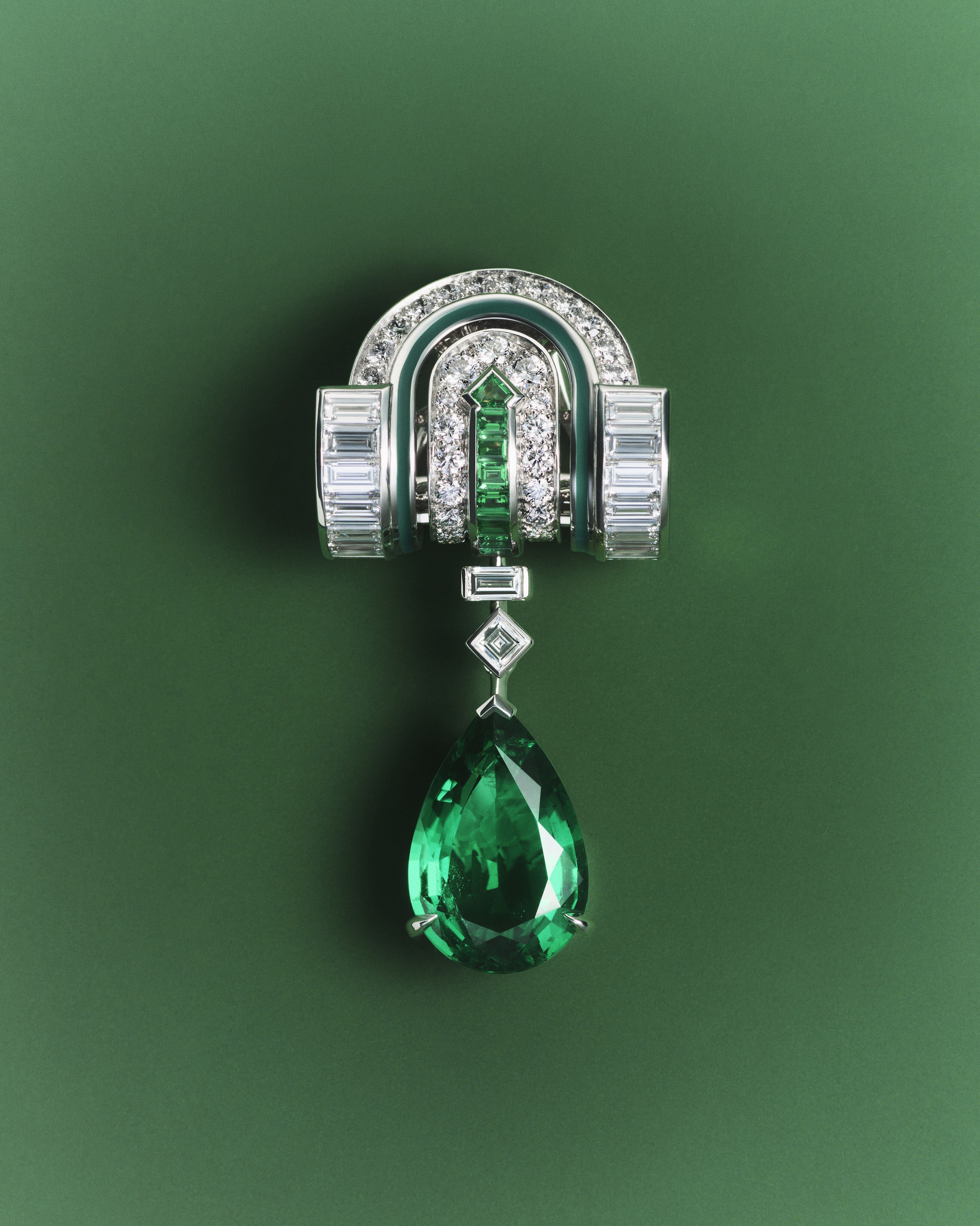 Gucci Debuts Big Bold Gemstones in Latest High Jewelry Collection – Robb  Report