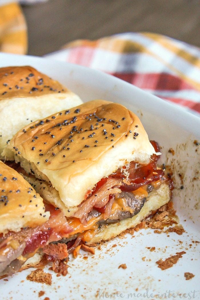 Dish, Food, Cuisine, Ingredient, Sandwich, Finger food, Baked goods, Produce, Breakfast sandwich, Recipe, 