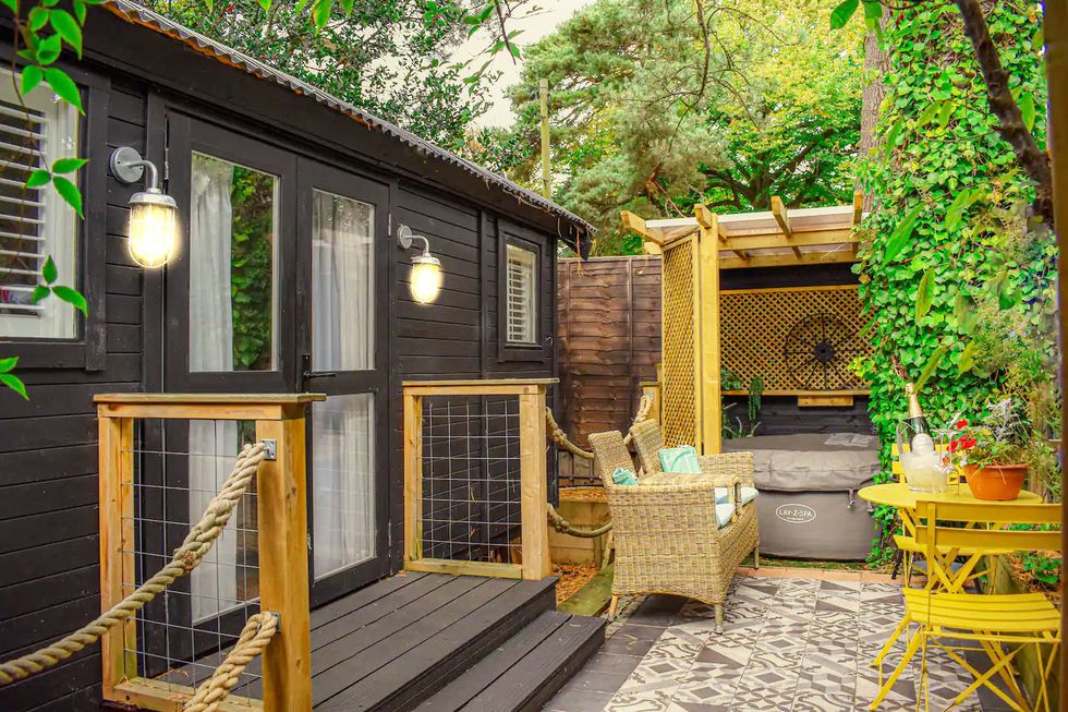 the best airbnbs in bournemouth, where to stay