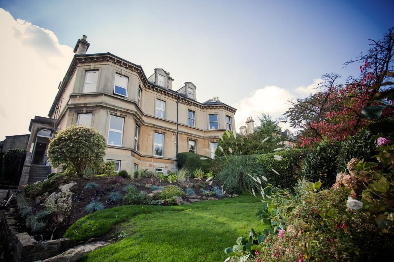 B&b in bath clearance with parking