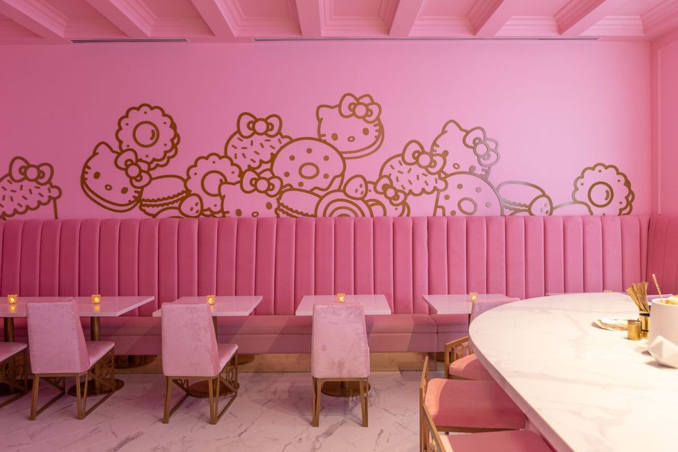 Decoration, Pink, Wall, Function hall, Purple, Room, Interior design, Table, Textile, Interior design, 