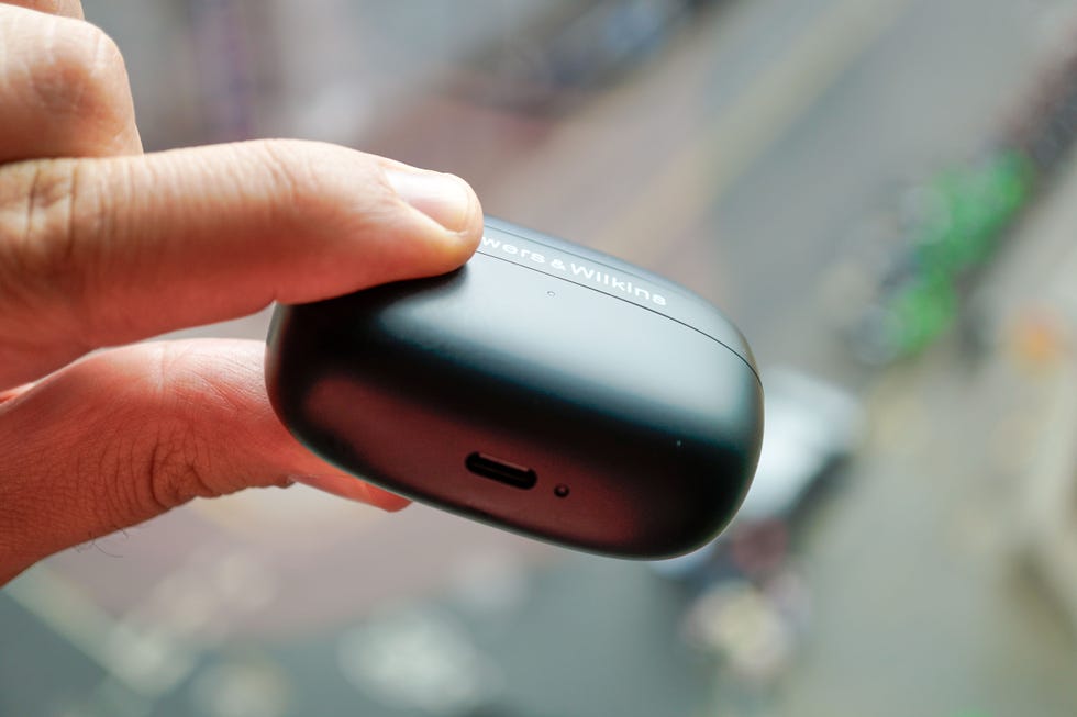 bowers wilkins pi8 review