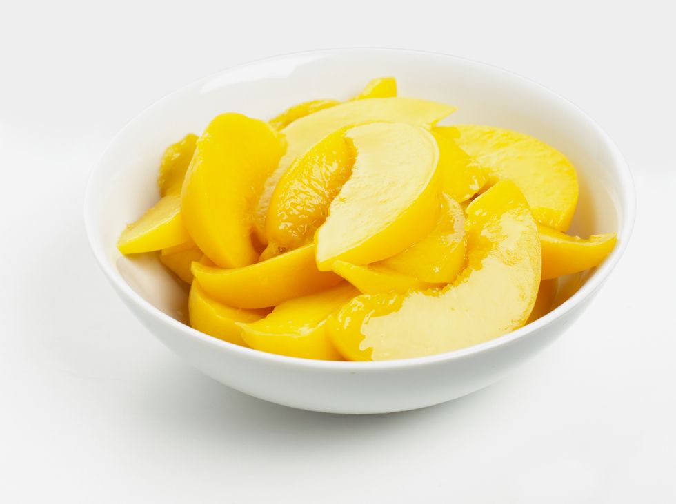 bowl of peach slices