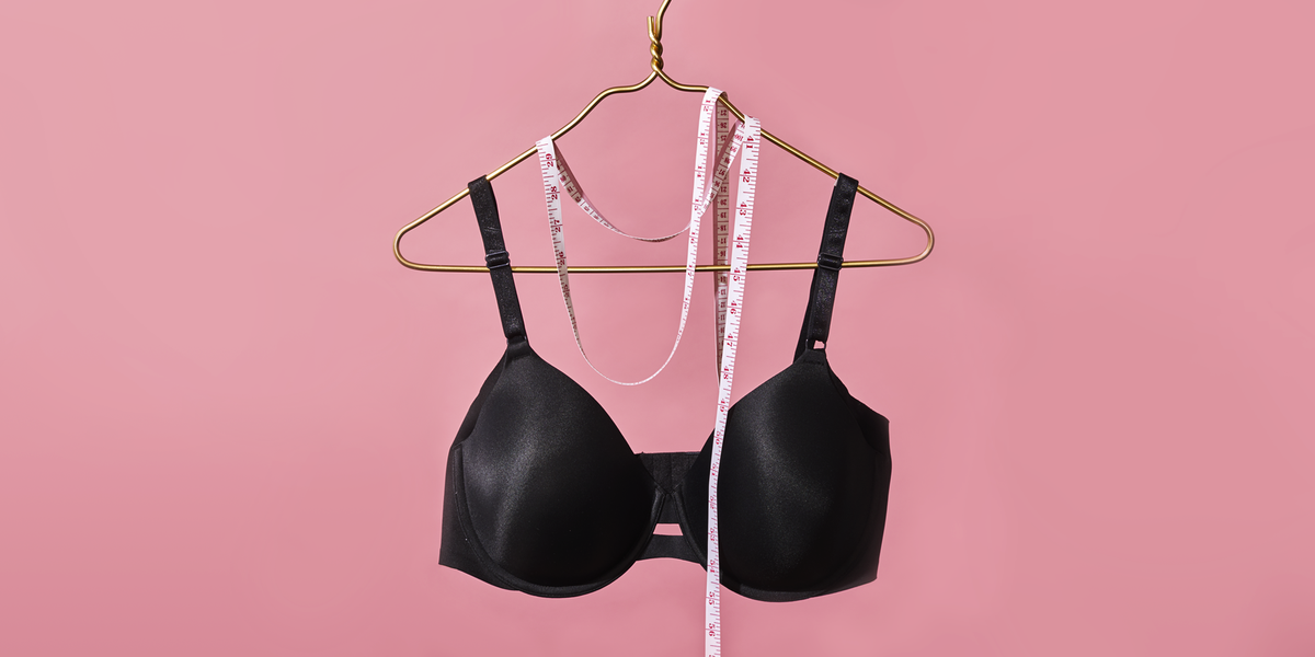 Lingerie model helps women find the right bra fit in TikTok tutorial